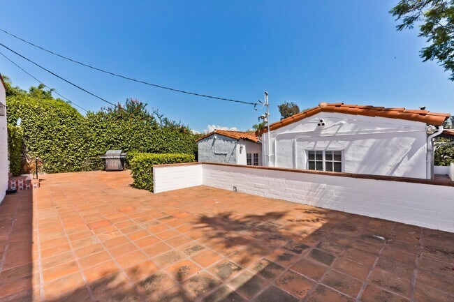 Building Photo - Classic Spanish Elegance Steps from Beverl...