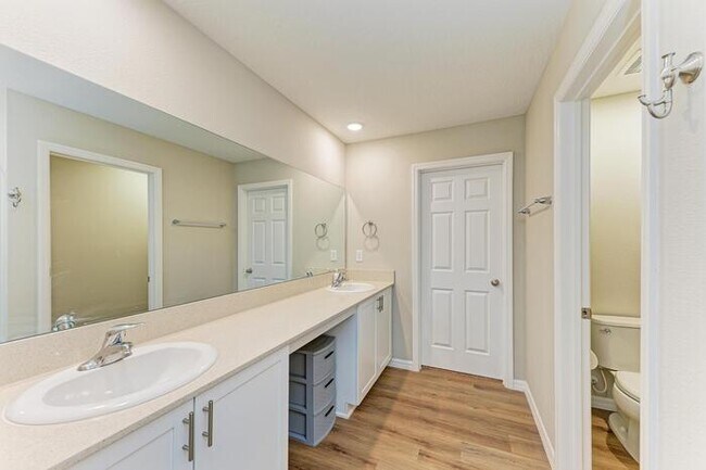 Building Photo - Beautiful Home For Rent In Crosswind Point!
