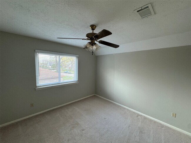 Building Photo - 11821 Westmere Dr