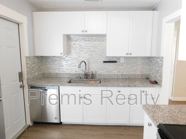 Building Photo - 5156 5th Ave S