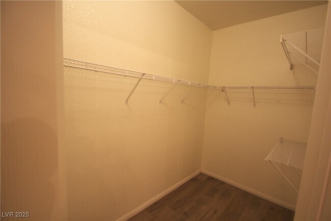 Building Photo - 10550 W Alexander Rd