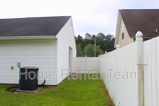 Building Photo - 132 Bluelake Blvd