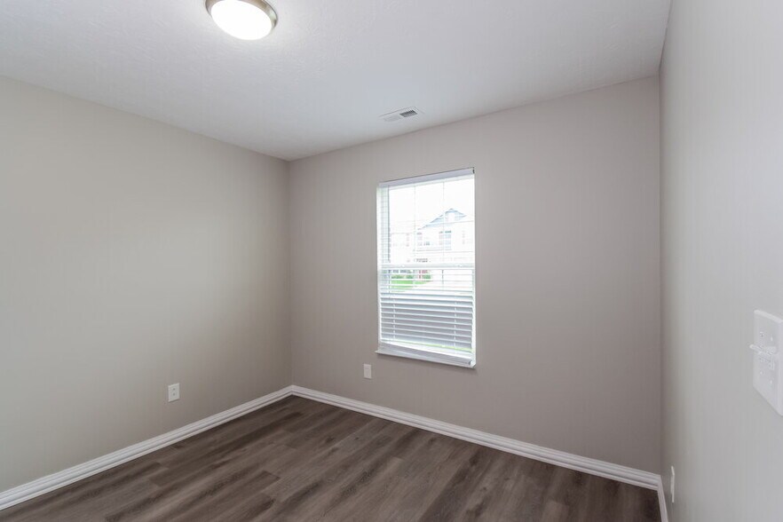 Building Photo - 3844 Boundary Bay Dr