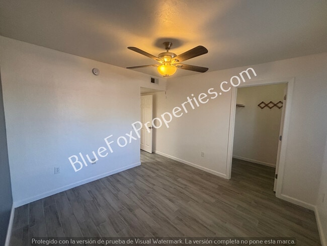 Building Photo - 245 E Norma Ln