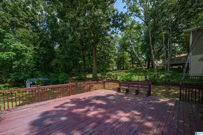 Building Photo - 1440 Hickory Ln