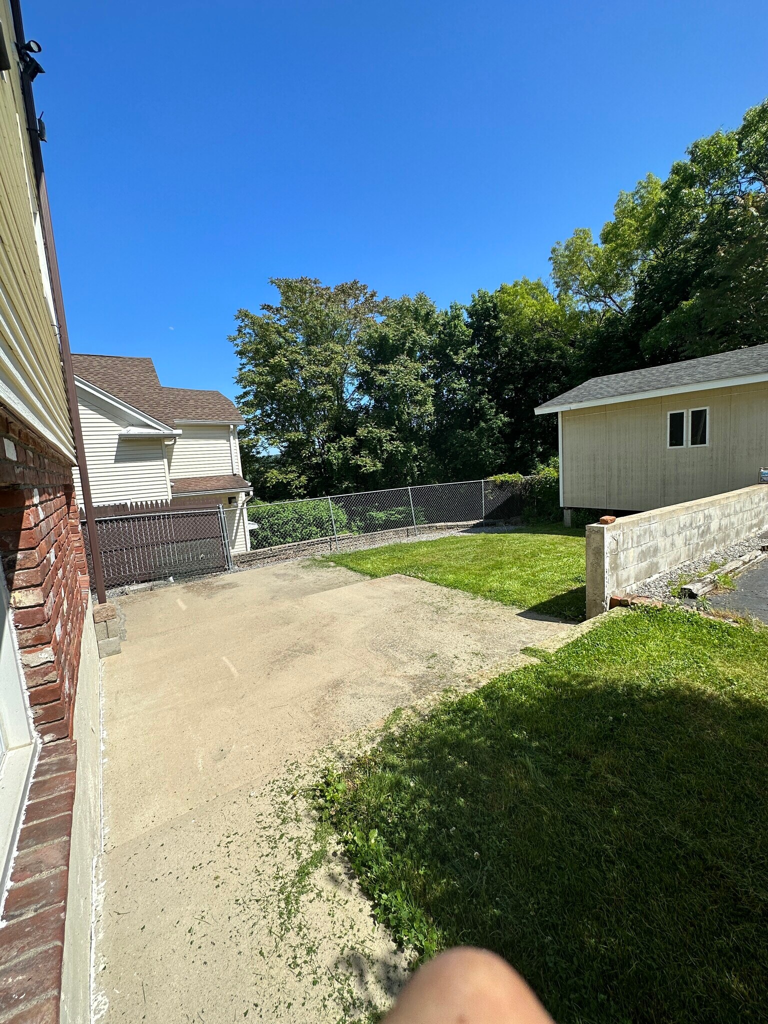 Building Photo - 12 Hilltop Ave