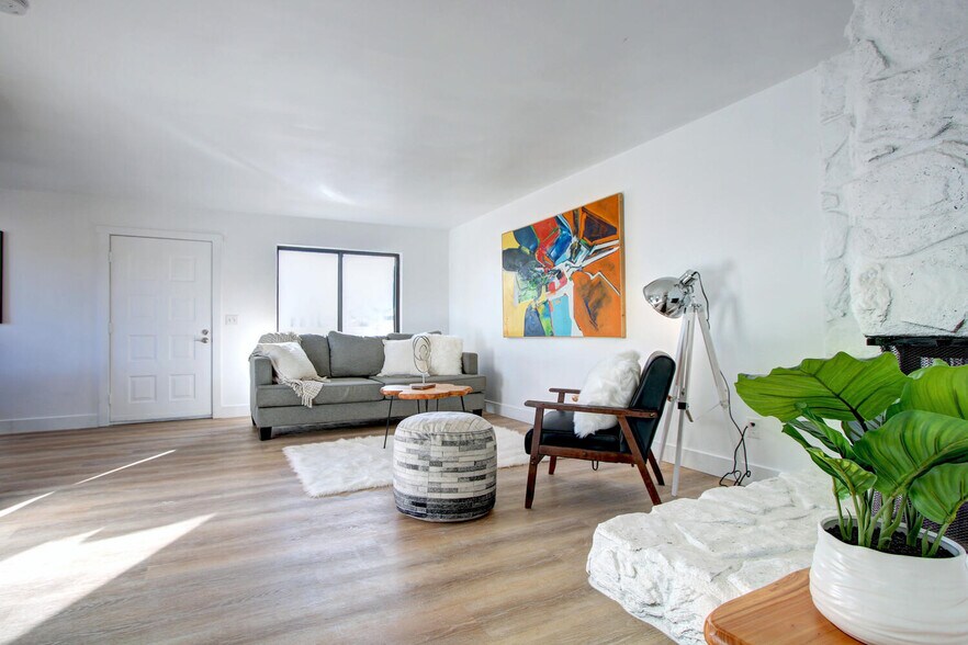 Building Photo - 6911 W 87th Way