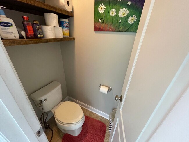 Building Photo - East Jefferson County Home For Rent - Move...