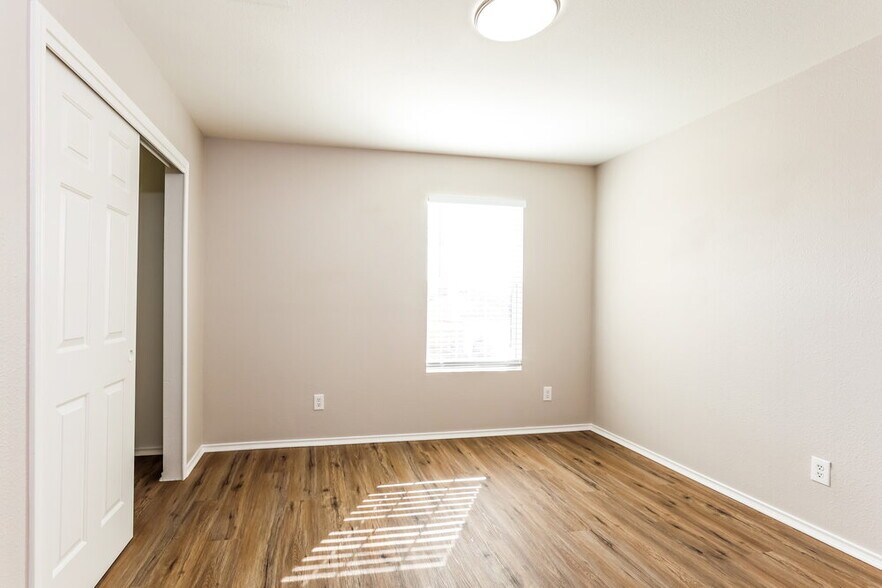 Building Photo - 1619 Spice Spg