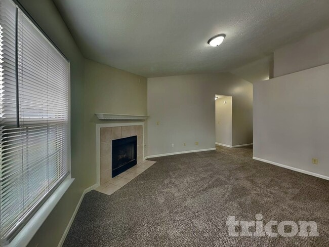 Building Photo - 4831 Dietzen Blvd