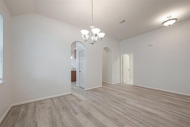 Building Photo - 988 Arbor Crossing