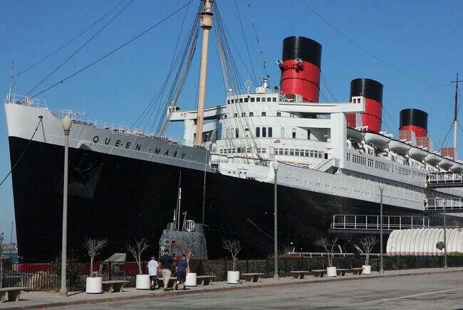Long Beach Things to Do- Queen Mary - 645 Chestnut Ave