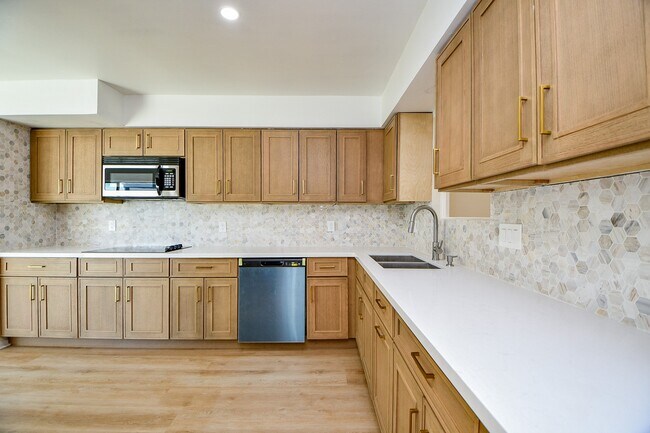 Building Photo - 7714 Teal Run Dr