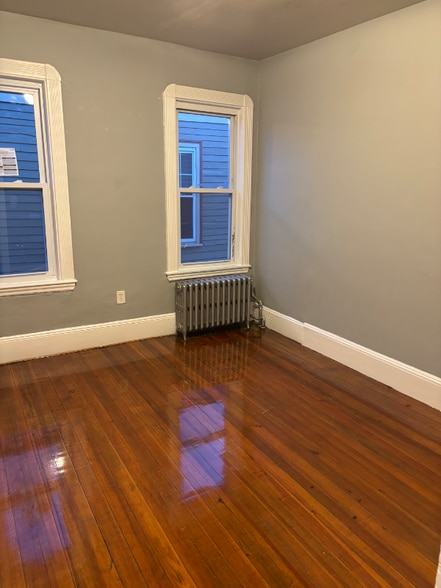 Building Photo - 41 Greenock St