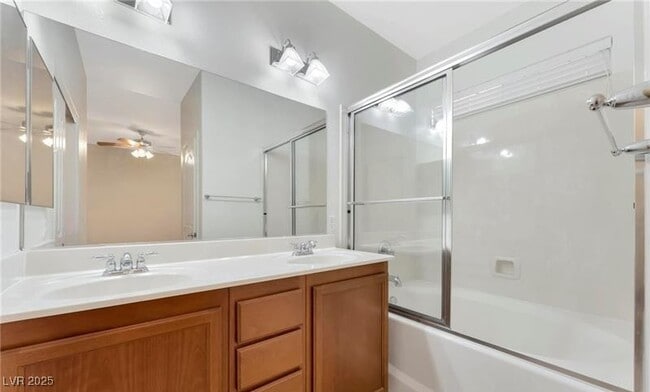 Building Photo - 9764 Bedstraw St