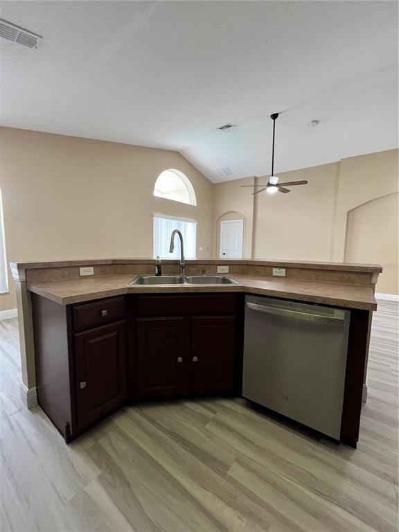 Building Photo - 4776 Cumbrian Lakes Dr