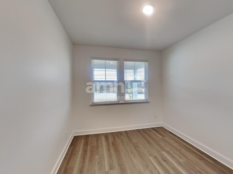 Building Photo - 3526 Jefferson Cor Ln