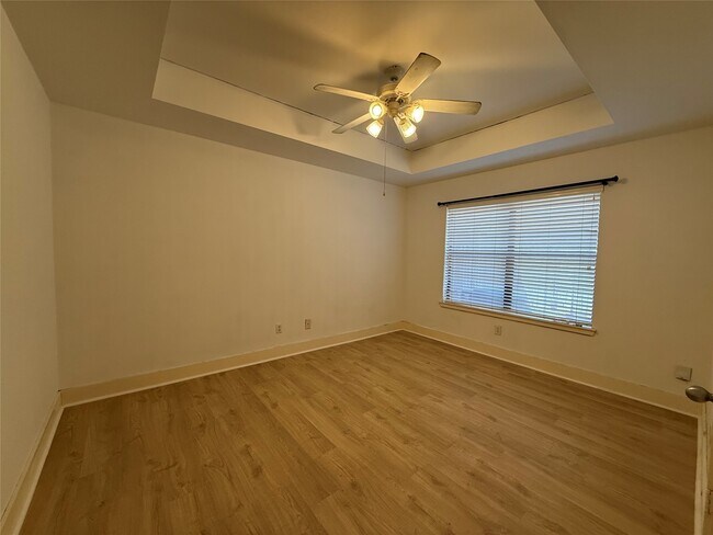 Building Photo - 9822 Samantha Suzanne Ct
