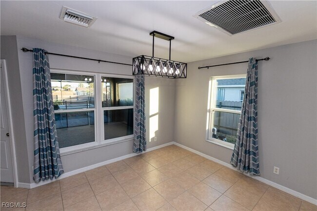 Building Photo - 3073 NW 4th Ave