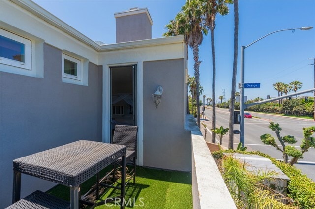 Building Photo - 404 Goldenwest St