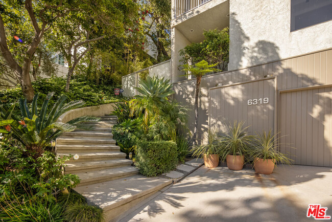 Building Photo - 6319 Heather Dr