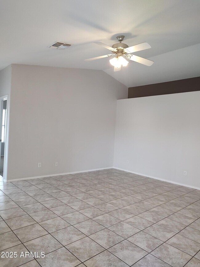 Building Photo - 3220 E Hononegh Dr