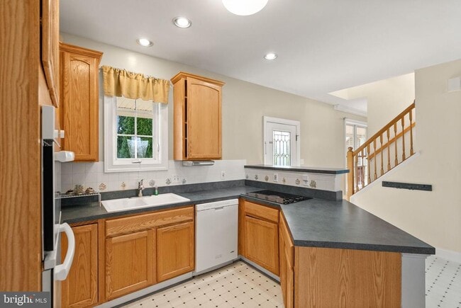 Building Photo - 943 Castle Rock Ln