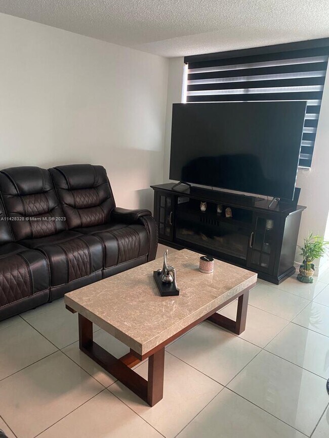 Building Photo - 9440 W Flagler St