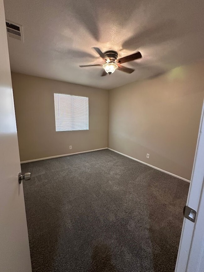 Building Photo - 10856 11th Ave