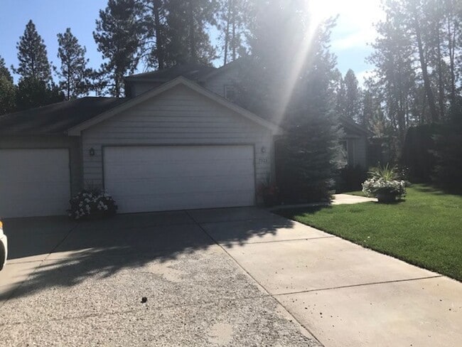 Building Photo - COMING SOON JUNE !! Two Story Home By Old Sundance Golf Course