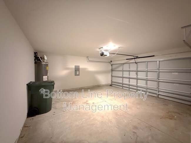 Building Photo - 180 Caffee Dr