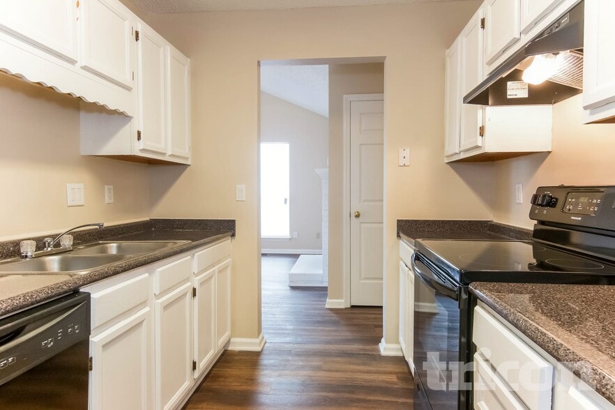 Building Photo - 108 Quinton Ln