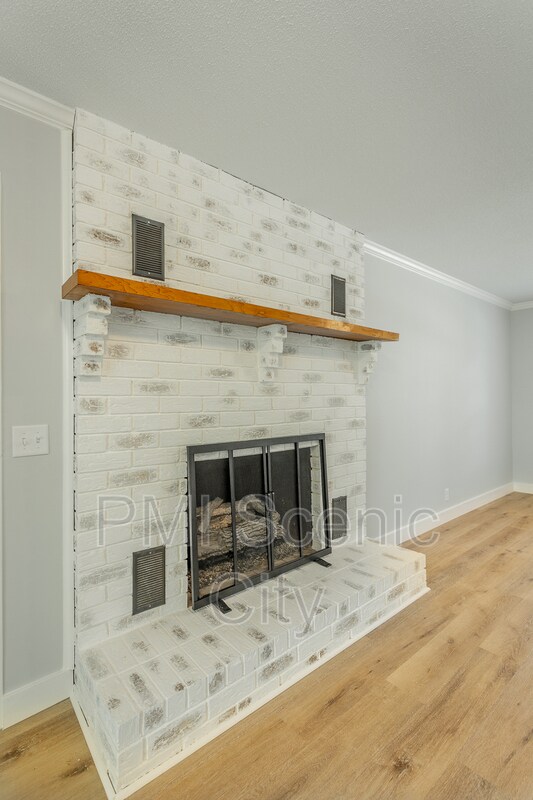 Building Photo - 508 Briar Park Ln