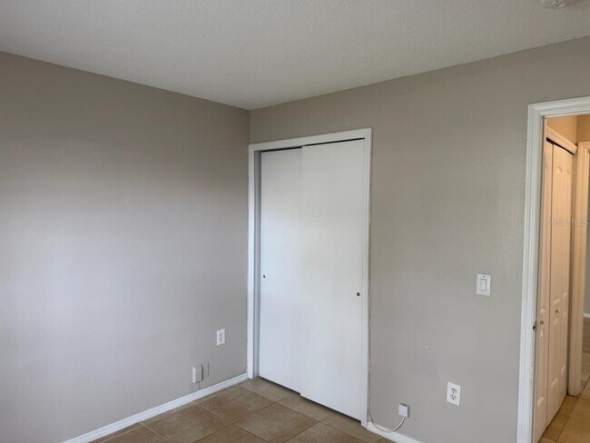 Building Photo - 14557 Laguna Beach Cir
