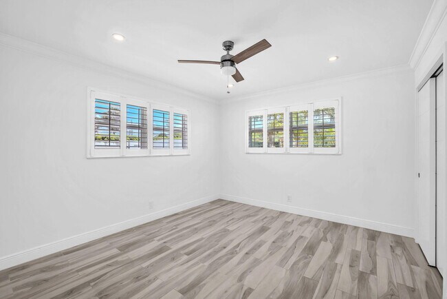 Building Photo - 850 W Camino Real