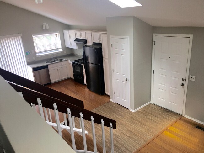 Building Photo - 9425 Joyce Ln.