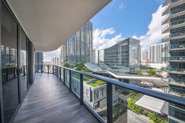 Building Photo - 801 S Miami Ave