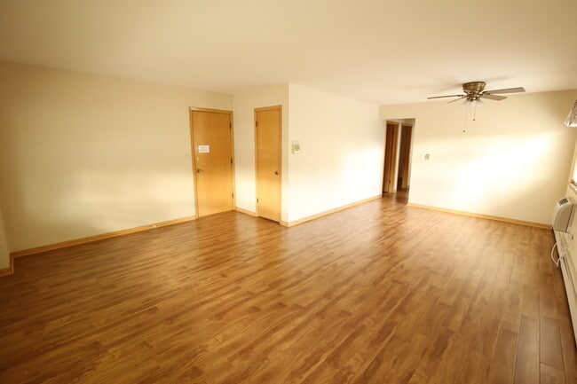 Building Photo - 5501 N Mango Ave