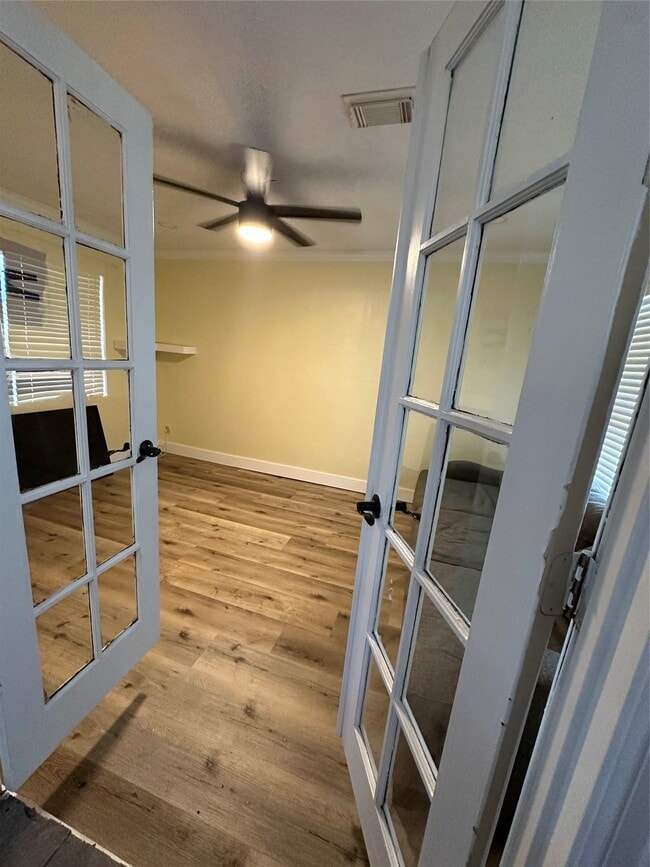 Building Photo - 10110 Glenmawr Dr