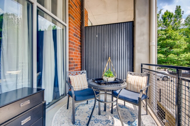 Patio - 3400 Malone Dr