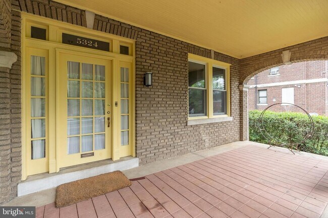 Building Photo - 5324 Colorado Ave NW