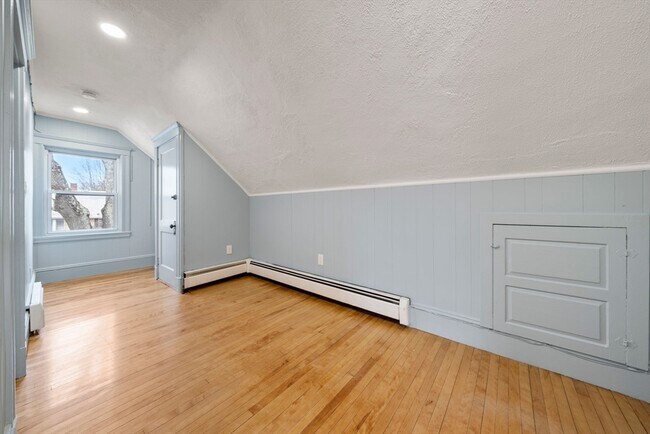 Building Photo - 69 Endicott St