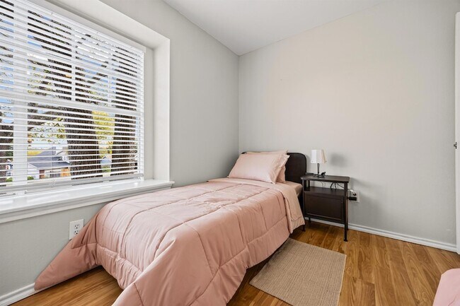 Building Photo - 5006 Acorn Grove Ct