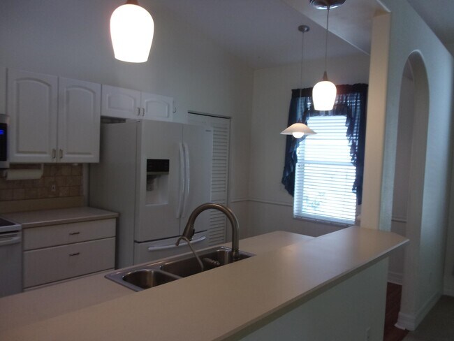 Building Photo - 512 Boxwood Pl