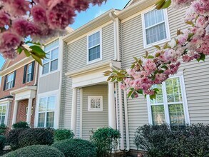 Building Photo - 1119 Somer Chase Ct