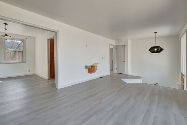 Building Photo - 6469 Fleetwood Dr