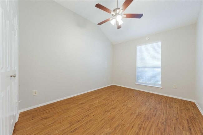 Building Photo - 8309 Edgemoor Pl