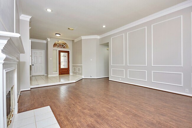 Building Photo - 6734 Wildacre Dr