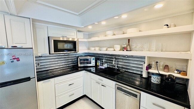 Building Photo - 1775 Washington Ave