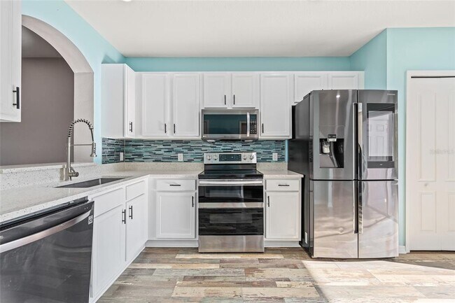 Building Photo - 16302 Swan View Cir